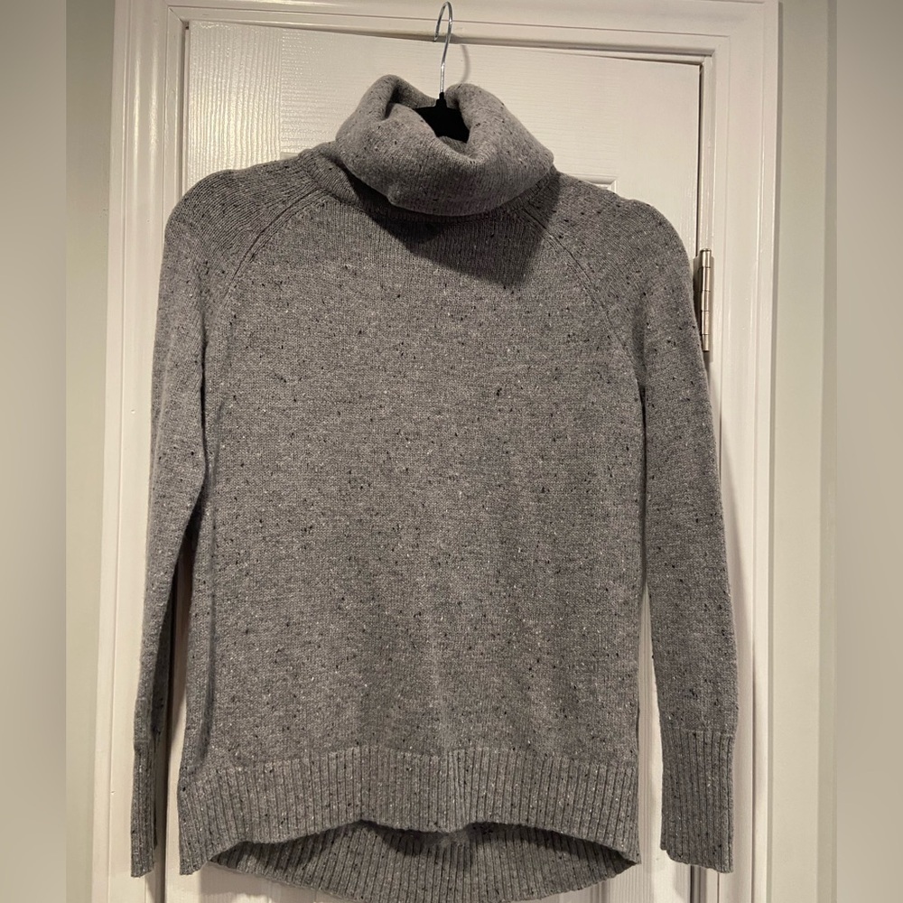 C&C California Size XS Gray Wool Blend Turtleneck Long Sleeve Pullover Sweater